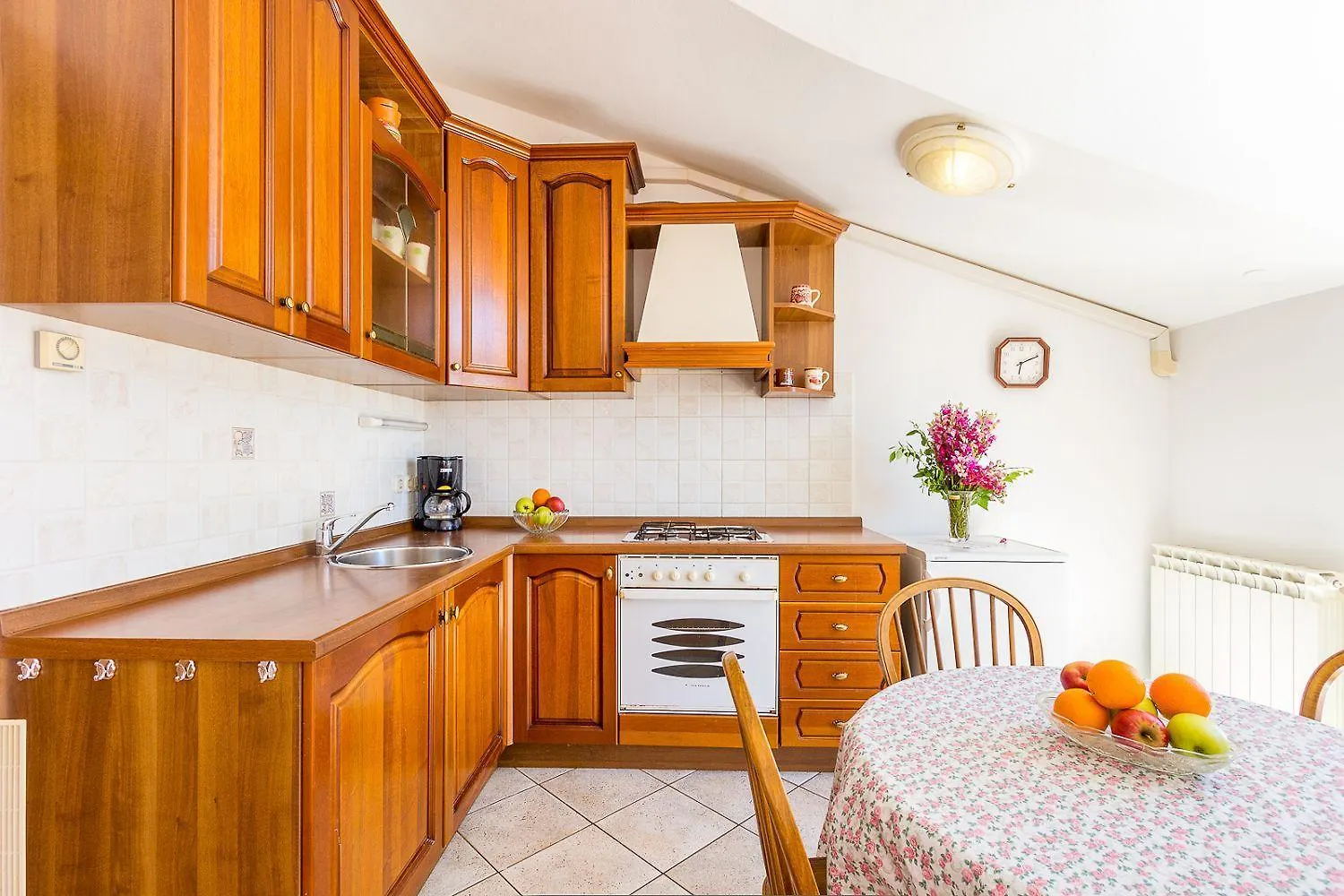 Appartamento 50 Meter Bis Zum Strand Mit Meerblick, Kueche, Wlan, Klima Pola Croazia